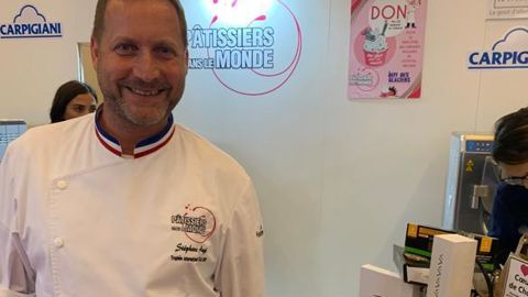 Défi des glaciers Stéphane Augé avec crédit © CSM et légende : Stéphane Augé, MOF glacier et président du jury